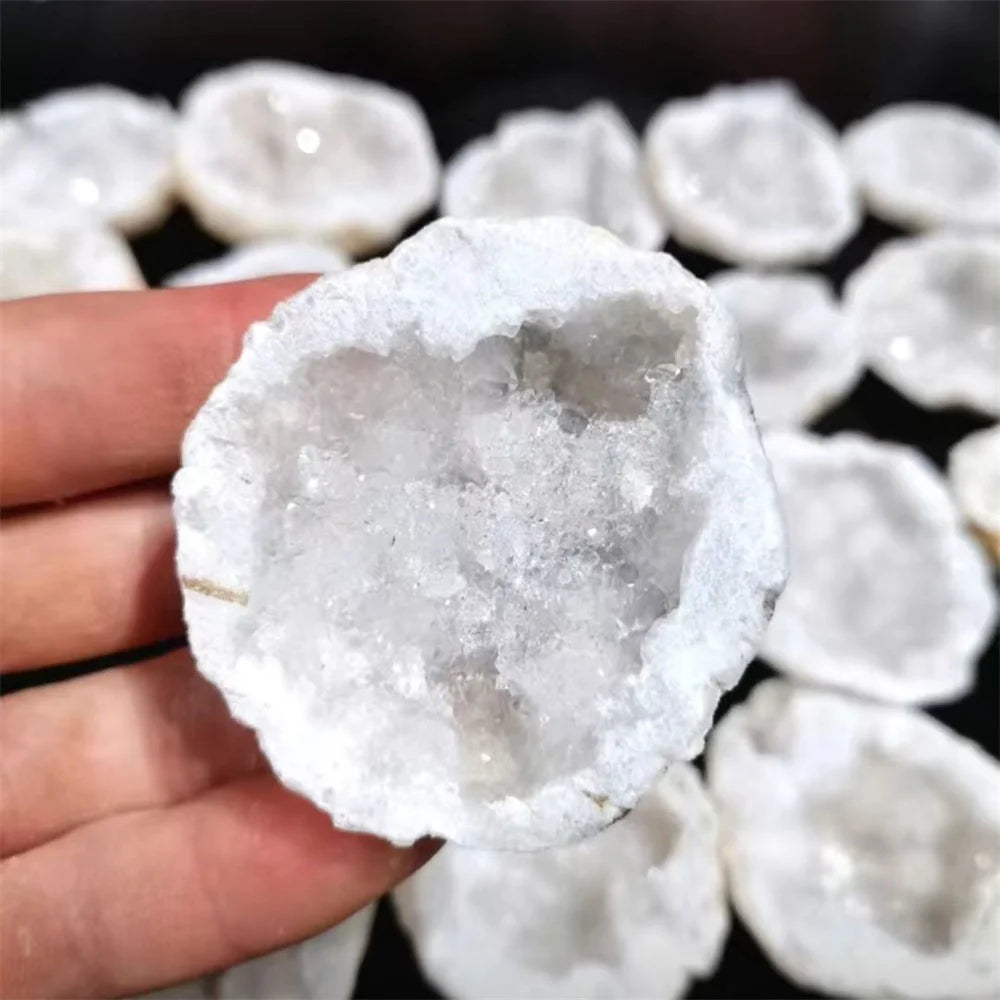 Natural and Beautiful Agate Geode Bedroom Office Decoration Decoration Aromatherapy Stone Diffuser Stone Crystal Decoration