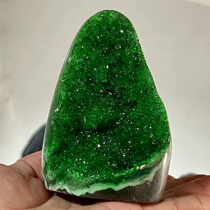 Green Crystal Cluster Geode Point Wand - Mystical Gemstone for Office Decoration and Gift Giving， Crystal Stone