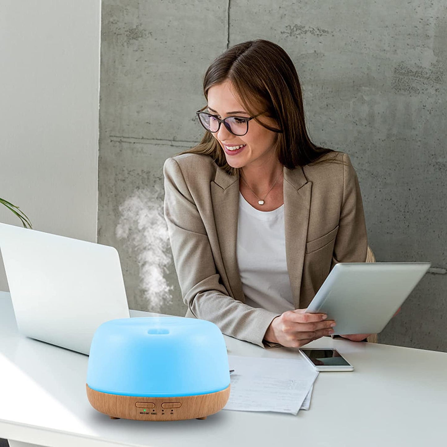 Essential Oils Aromatherapy Diffuser Mist Ultrasonic Vaporizer, 7 Colors Light ,Cool Mist Air Humidifiers for Large Room Home Bedroom Baby Office Car, with Remote Control ,300Ml（White）