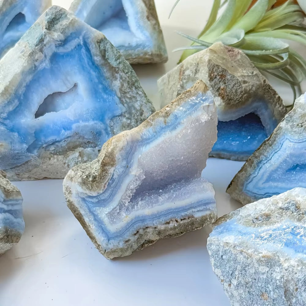 High Quality Natural Crystal Blue Lace Agate Raw Stone Mineral Druzy Geode Specimen Reiki Gemstone Home Decoration